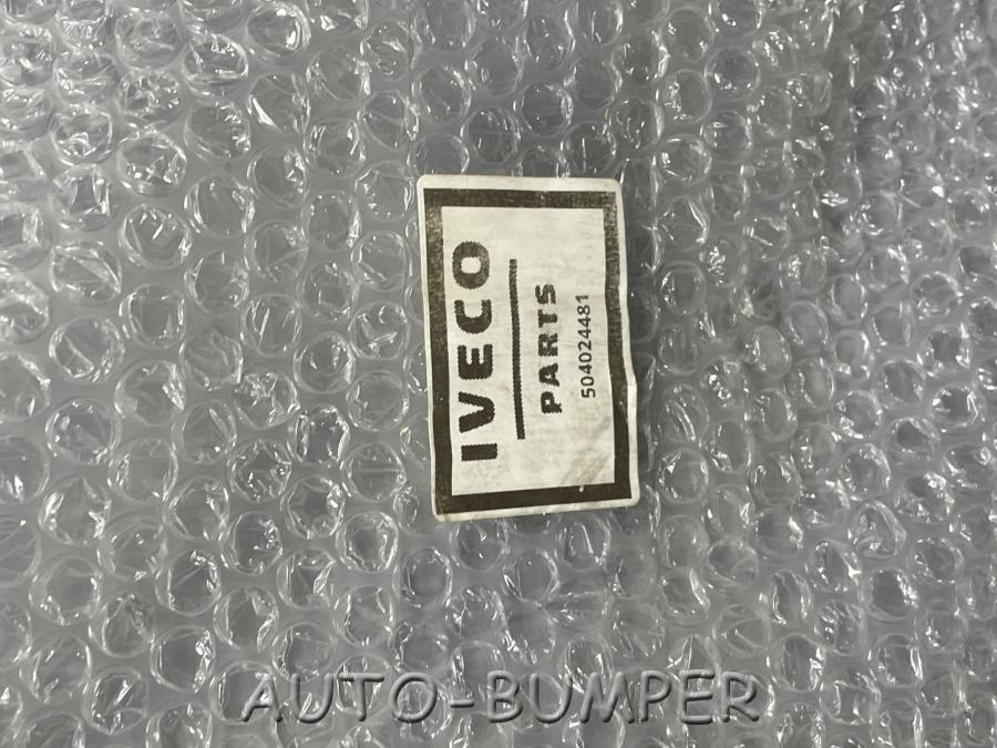 Iveco Stralis 2002 - Спойлер кабины правый 504024481